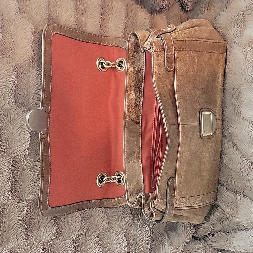 Purse - Picture 2 of 3